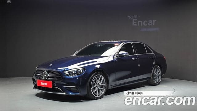 Mercedes-Benz E-Class — фото 1