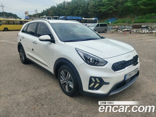 Kia Niro — фото 1