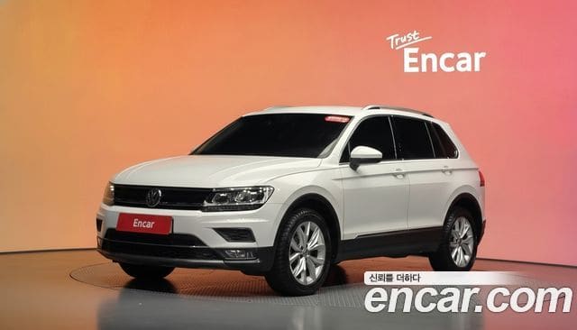 Volkswagen Tiguan — фото 1