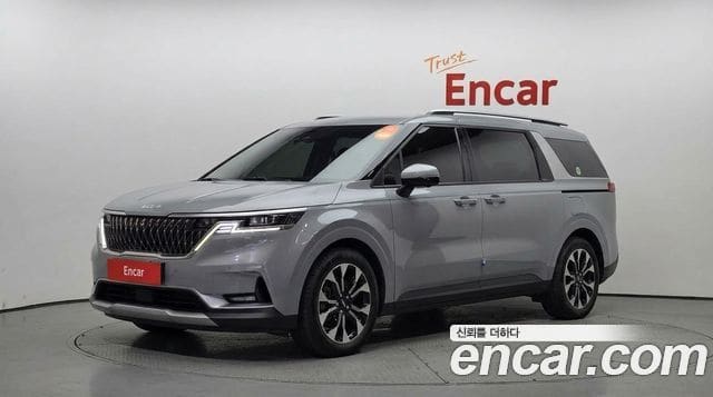 Kia Carnival — фото 1