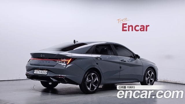 Hyundai Avante — фото 1