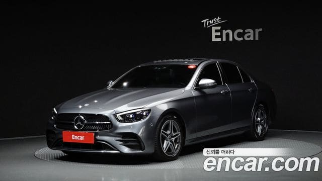Mercedes-Benz E-Class — фото 1