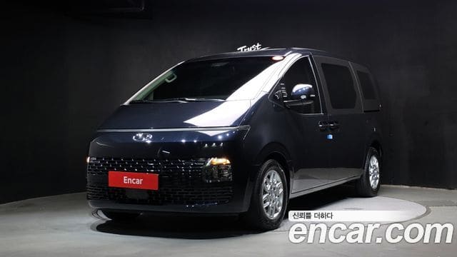 Hyundai Staria — фото 1