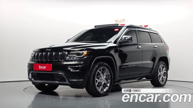 Jeep Grand Cherokee — фото 1