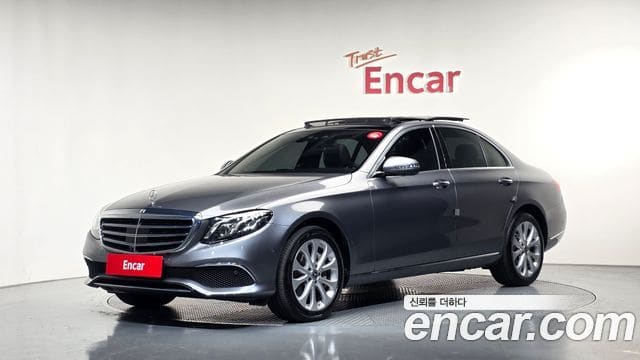 Mercedes-Benz E-Class — фото 1