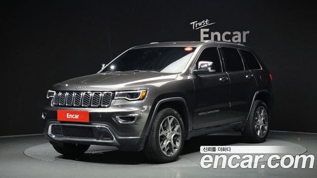 Jeep Grand Cherokee — фото 1