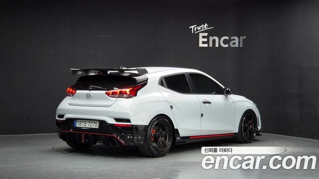 Hyundai Veloster — фото 1