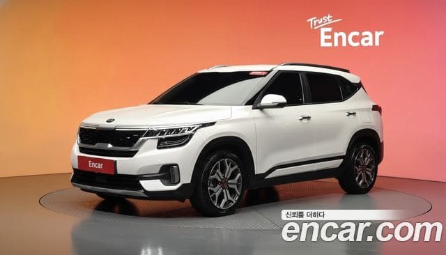 Kia Seltos — фото 1