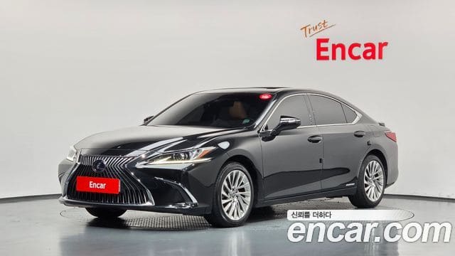 Lexus ES300h — фото 1