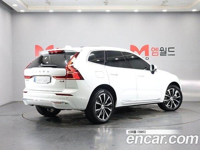 Volvo XC60 — фото 1