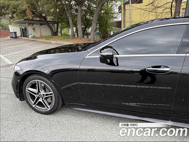 Mercedes-Benz CLS-Class — фото 1
