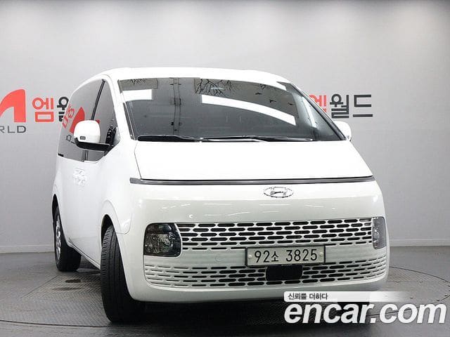 Hyundai Staria — фото 1