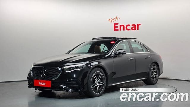 Mercedes-Benz E-Class — фото 1