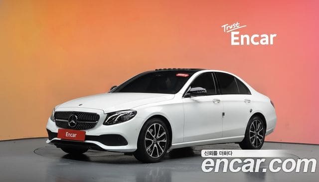 Mercedes-Benz E-Class — фото 1
