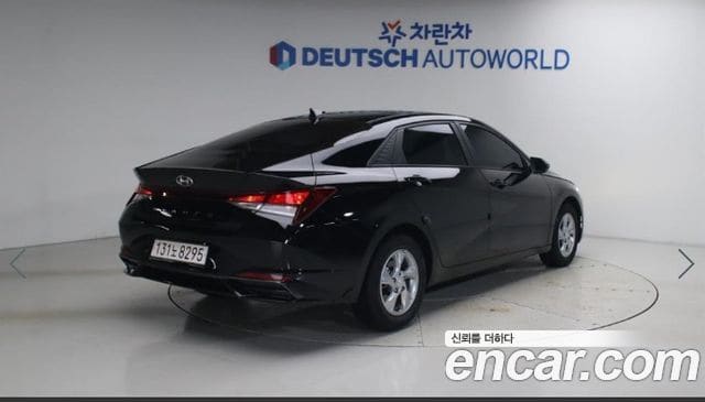 Hyundai Avante — фото 1