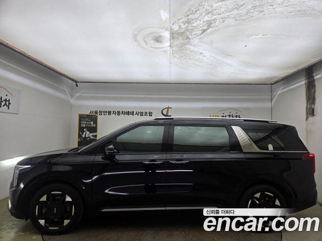 Kia Carnival — фото 1