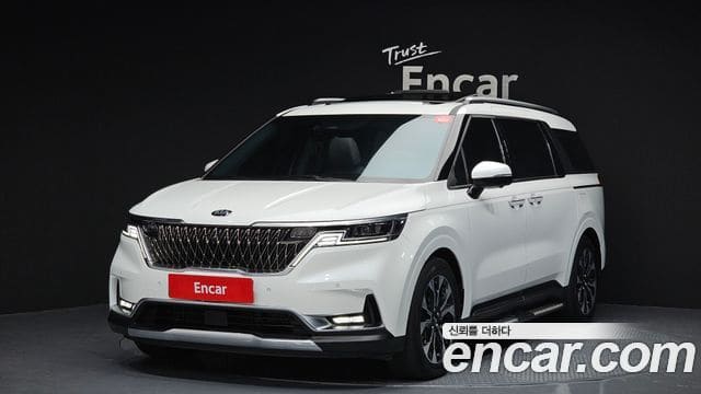 Kia Carnival — фото 1