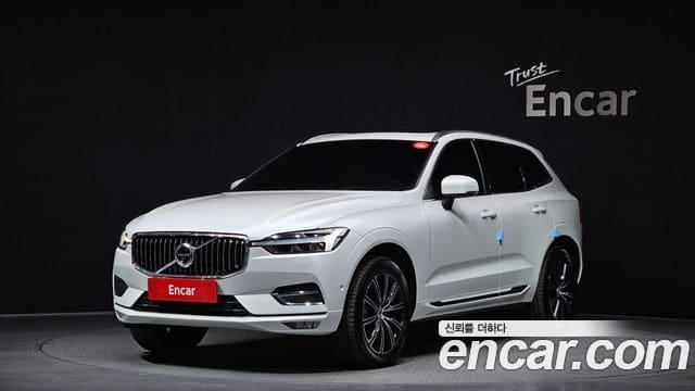 Volvo XC60 — фото 1