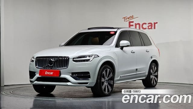 Volvo XC90 — фото 1