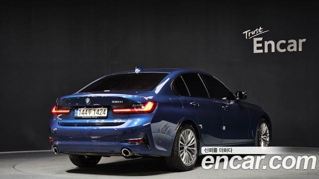 BMW 3 Series — фото 1