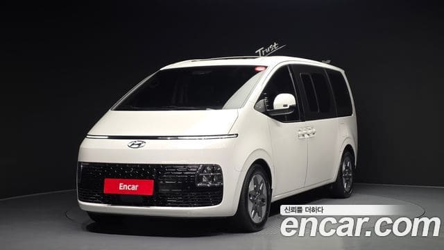 Hyundai Staria — фото 1