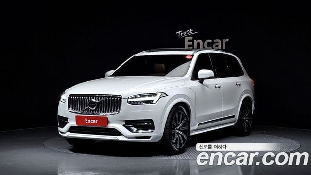 Volvo XC90 — фото 1