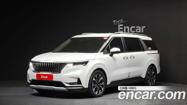 Kia Carnival — фото 1
