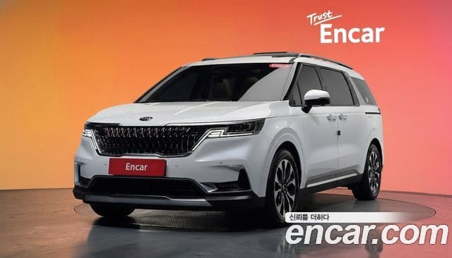 Kia Carnival — фото 1