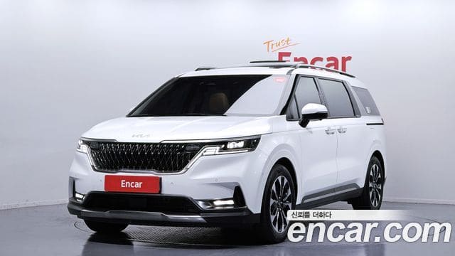 Kia Carnival — фото 1