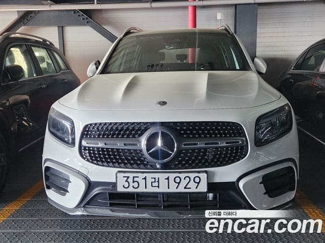 Mercedes-Benz GLB-Class — фото 1