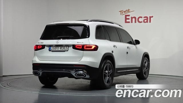 Mercedes-Benz GLB-Class — фото 1