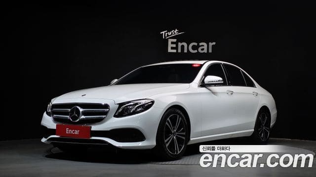 Mercedes-Benz E-Class — фото 1