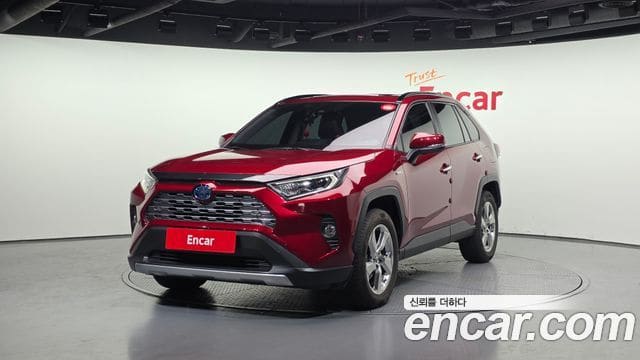 Toyota RAV4 — фото 1