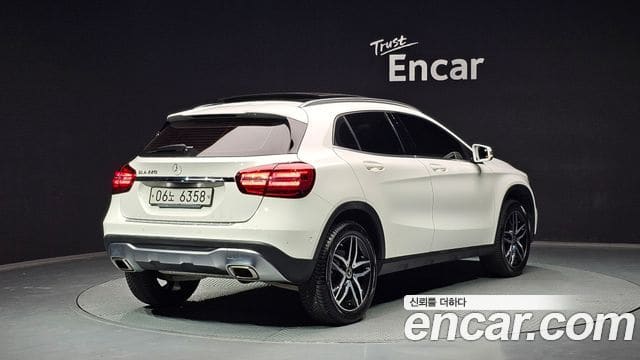 Mercedes-Benz GLA-Class — фото 1