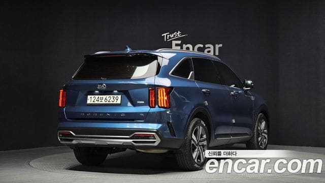 Kia Sorento — фото 1