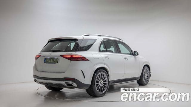Mercedes-Benz GLE-Class — фото 1