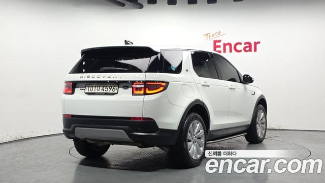 Land Rover Discovery Sport — фото 1