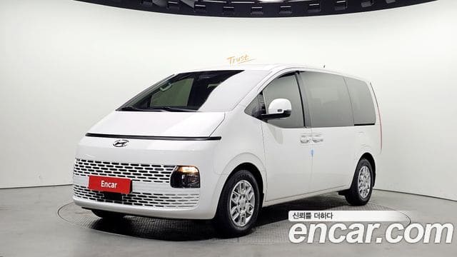 Hyundai Staria — фото 1