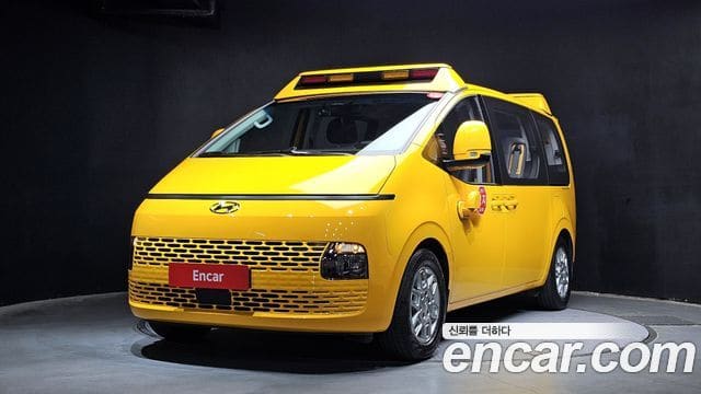 Hyundai Staria — фото 1