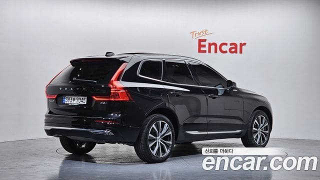 Volvo XC60 — фото 1