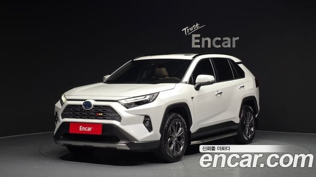 Toyota RAV4 — фото 1
