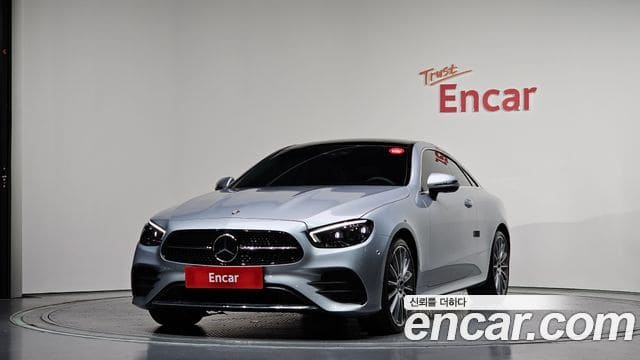 Mercedes-Benz E-Class — фото 1