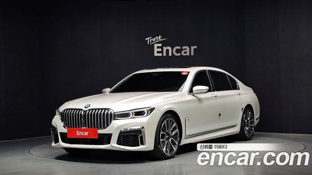 BMW 7 Series — фото 1