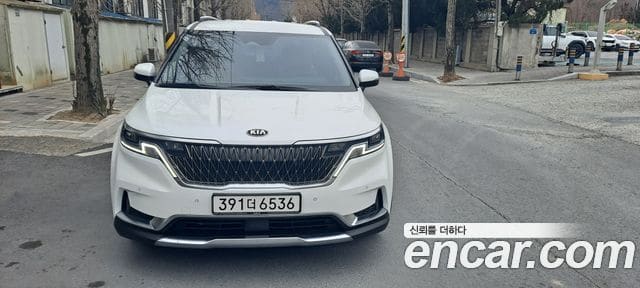 Kia Carnival — фото 1