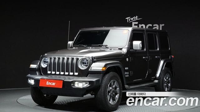 Jeep Wrangler — фото 1