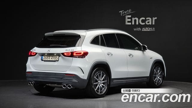 Mercedes-Benz GLA-Class — фото 1