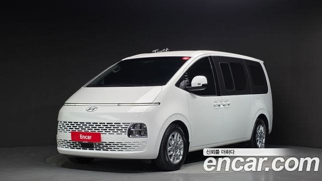 Hyundai Staria — фото 1