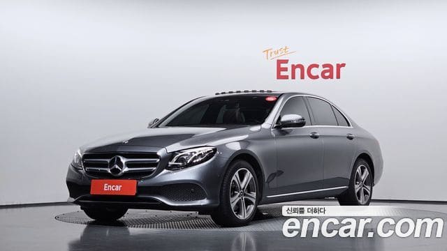 Mercedes-Benz E-Class — фото 1
