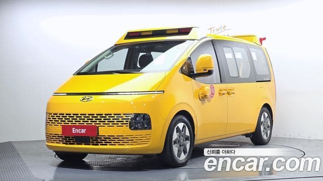 Hyundai Staria — фото 1