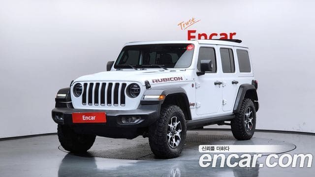 Jeep Wrangler — фото 1